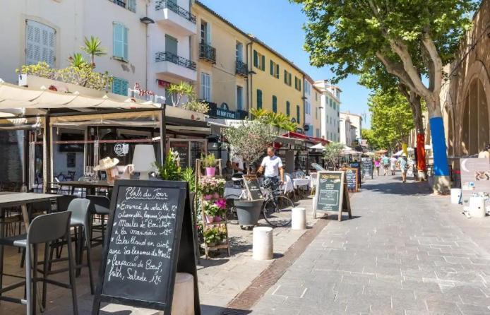Appartement Authentique Situe En Plein Centre D'Αντίμπ Εξωτερικό φωτογραφία